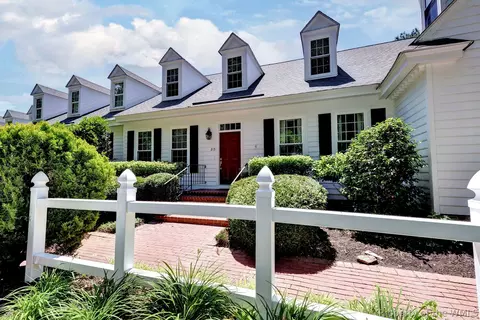 213 Dogleg Dr, Williamsburg, VA 23188
