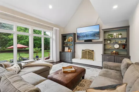 Living - 2421 Burnwether Ln, Williamsburg, VA 23185 photo 1 of 4