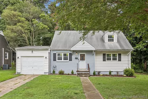 8272 Fernwood Dr, Norfolk, VA 23513