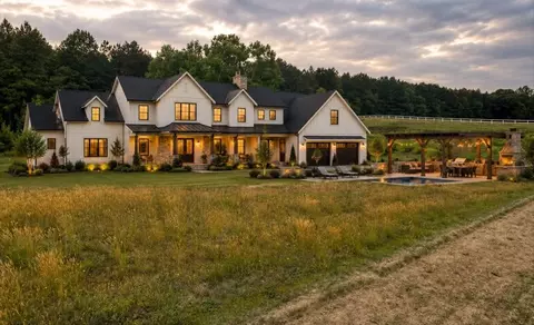 5296 Riverview Rd, Williamsburg, VA 23188