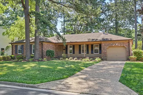 627 Valley Forge Dr, Newport News, VA 23602
