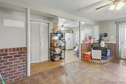 Entry Way - 9937 Bacons Ln, Gloucester, VA 23061 photo 3 of 7