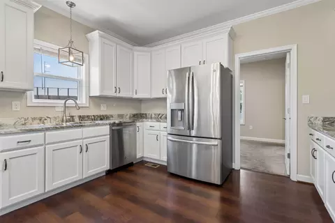 Kitchen - 544 River St, Hampton, VA 23669 photo 2 of 2