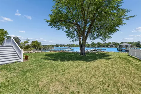 Exterior - 544 River St, Hampton, VA 23669 photo 6 of 8