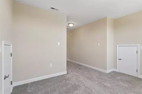 Entry Way - 544 River St, Hampton, VA 23669 photo 6 of 7