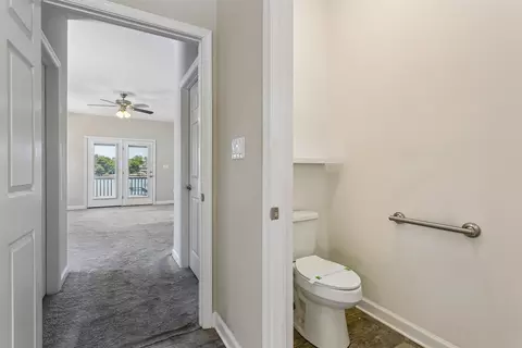 Entry Way - 544 River St, Hampton, VA 23669 photo 4 of 7