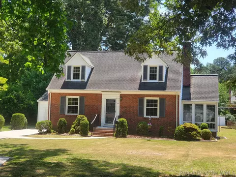 44 Cedar Ln, Newport News, VA 23601