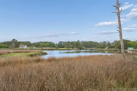 6 7ac Oyster Haven Ln, Hayes, VA 23072
