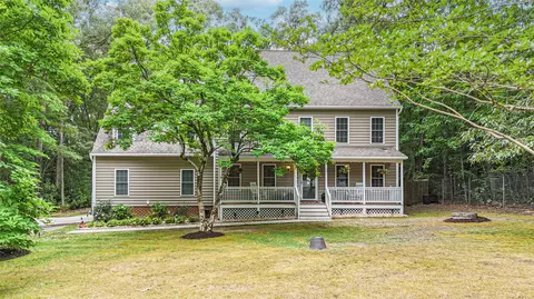98 Woodland Rd, Williamsburg, VA 23188
