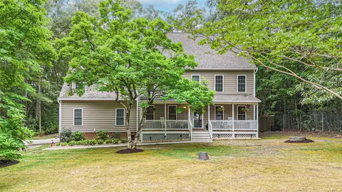 98 Woodland Rd, Williamsburg, VA 23188