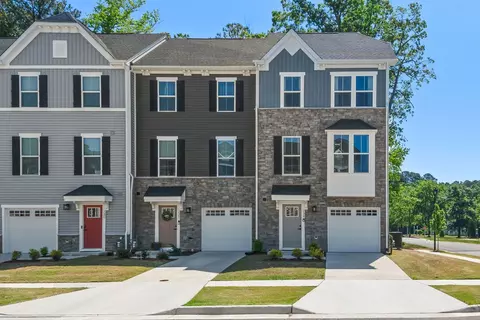 130 Pocosin Path, Poquoson, VA 23662