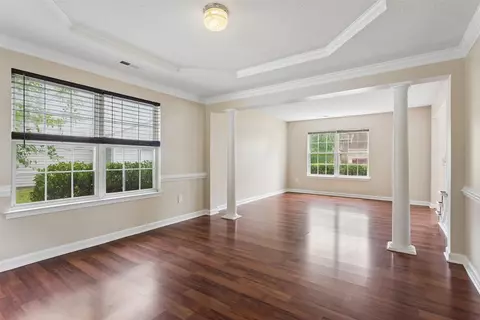 Living - 27 Wills Way, Hampton, VA 23666 photo 5 of 11