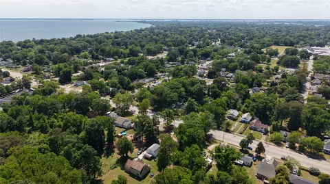 View/Area - 302 Lasalle Ave, Hampton, VA 23661 photo 3 of 12