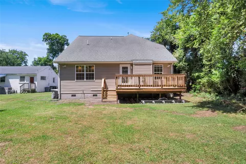 Exterior - 302 Lasalle Ave, Hampton, VA 23661 photo 4 of 10