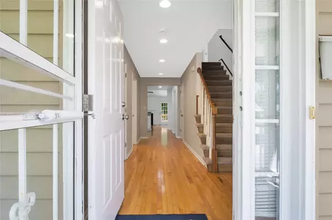 Entry Way - 302 Lasalle Ave, Hampton, VA 23661 photo 1 of 4