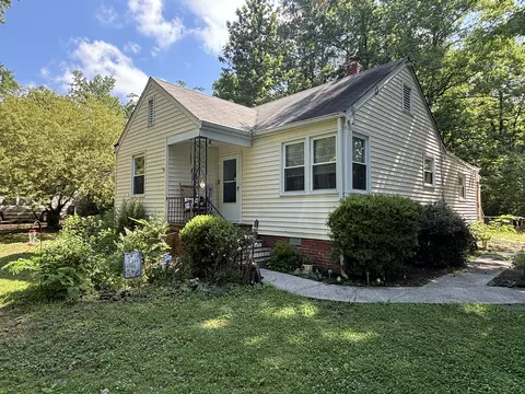 3235 Layfield Dr, Providence Forge, VA 23140