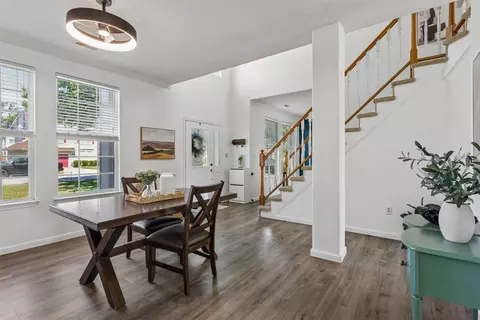 Entry Way - 40 Sherry Dell Dr, Hampton, VA 23666 photo 2 of 5