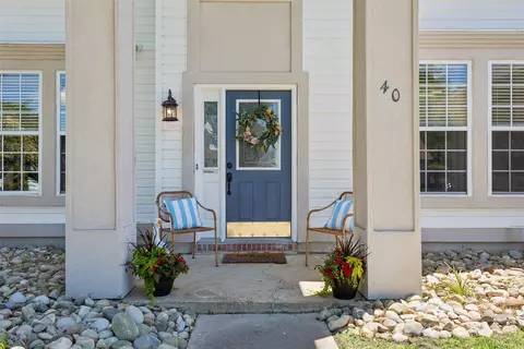 Exterior - 40 Sherry Dell Dr, Hampton, VA 23666 photo 4 of 8