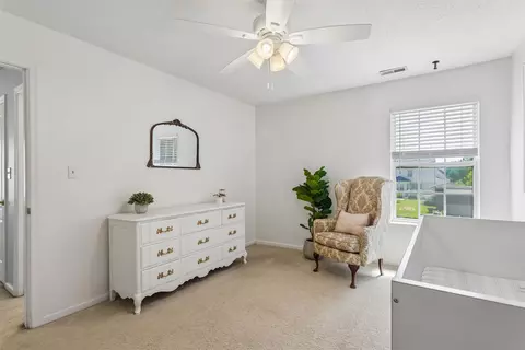 Bedroom - 40 Sherry Dell Dr, Hampton, VA 23666 photo 3 of 5