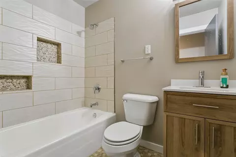 Bath - 4713 Threechopt Rd, Hampton, VA 23666 photo 1 of 2
