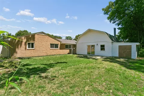 Exterior - 4713 Threechopt Rd, Hampton, VA 23666 photo 4 of 7