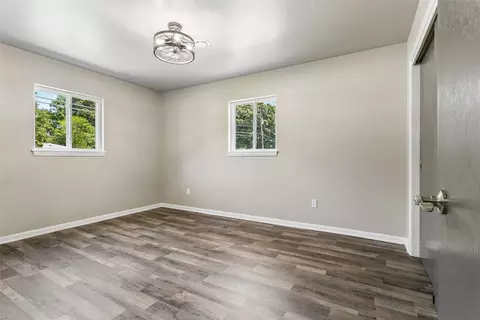Bedroom - 4713 Threechopt Rd, Hampton, VA 23666 photo 1 of 9