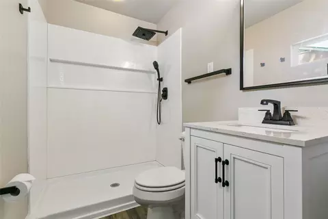 Bath - 4713 Threechopt Rd, Hampton, VA 23666 photo 2 of 2