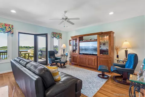 23 Mizzen Cir, Hampton, VA 23664 photo 11