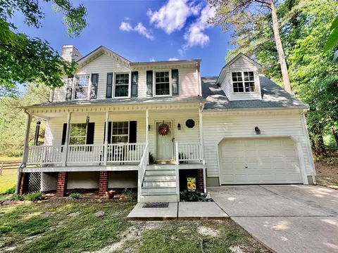 6315 Farmers Dr, Barhamsville, VA 23011
