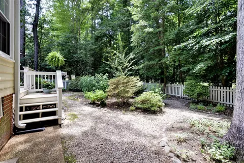 Exterior - 104 Addingtons, Williamsburg, VA 23188 photo 5 of 6