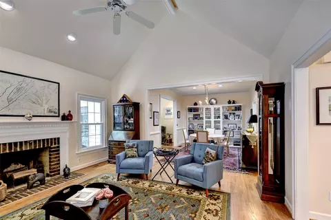 Living - 104 Addingtons, Williamsburg, VA 23188 photo 2 of 4