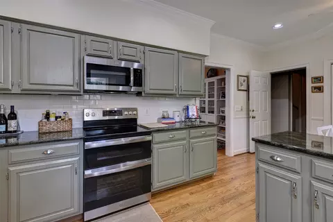 Kitchen - 104 Addingtons, Williamsburg, VA 23188 photo 5 of 5