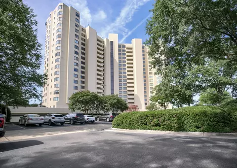 7505 River Rd #3A, Newport News, VA 23607