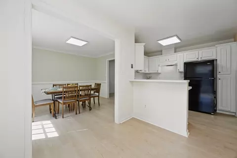 Dining - 237 Woodmere Dr #C, Williamsburg, VA 23185 photo 4 of 4