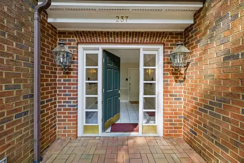 Entry Way - 237 Woodmere Dr #C, Williamsburg, VA 23185 photo 1 of 8