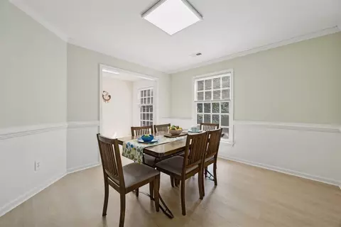 Dining - 237 Woodmere Dr #C, Williamsburg, VA 23185 photo 2 of 4