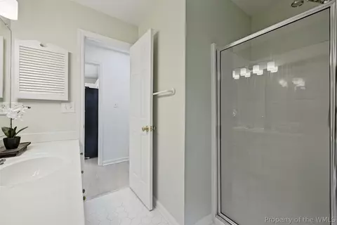 Bath - 237 Woodmere Dr #C, Williamsburg, VA 23185 photo 2 of 4