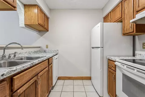 Kitchen - 53 Treasure Ky, Hampton, VA 23666 photo 1 of 4