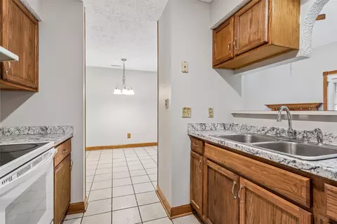Kitchen - 53 Treasure Ky, Hampton, VA 23666 photo 4 of 4
