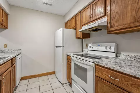Kitchen - 53 Treasure Ky, Hampton, VA 23666 photo 2 of 4