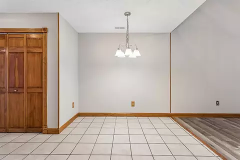 Dining - 53 Treasure Ky, Hampton, VA 23666 photo 1 of 1