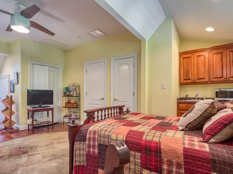 Bedroom - 11688 River Crest Dr, Gloucester, VA 23061 photo 5 of 7