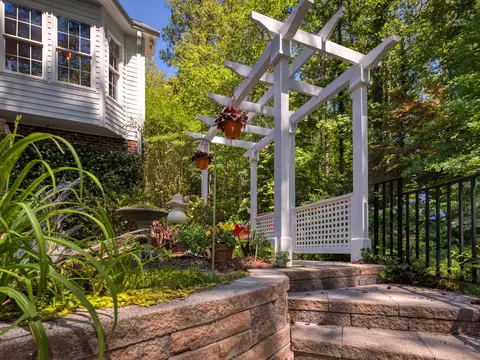 Exterior - 11688 River Crest Dr, Gloucester, VA 23061 photo 10 of 23