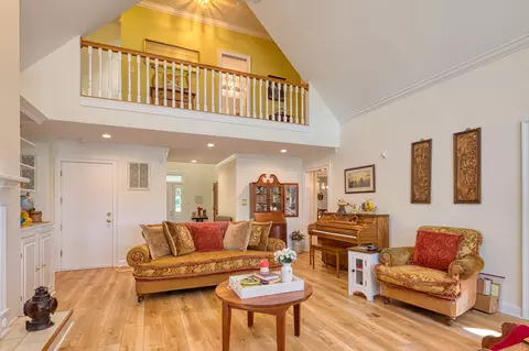 Living - 11688 River Crest Dr, Gloucester, VA 23061 photo 4 of 6