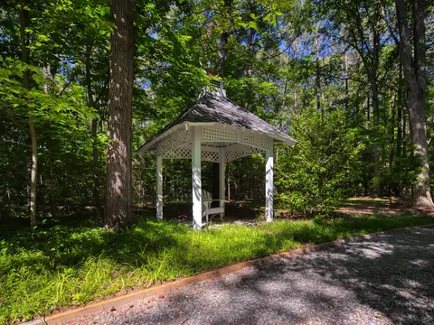 Exterior - 11688 River Crest Dr, Gloucester, VA 23061 photo 11 of 23