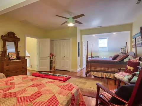 Bedroom - 11688 River Crest Dr, Gloucester, VA 23061 photo 2 of 7