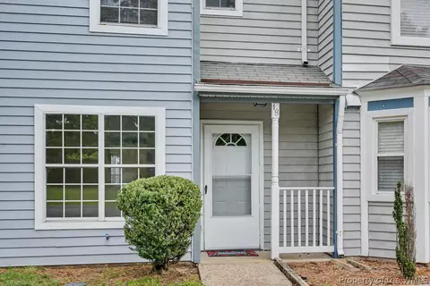 18 Bayview Ct, Hampton, VA 23664 photo 4