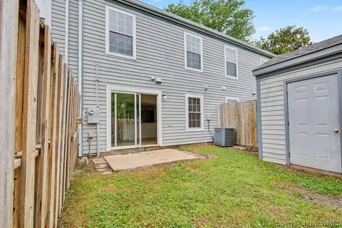 18 Bayview Ct, Hampton, VA 23664 photo 36