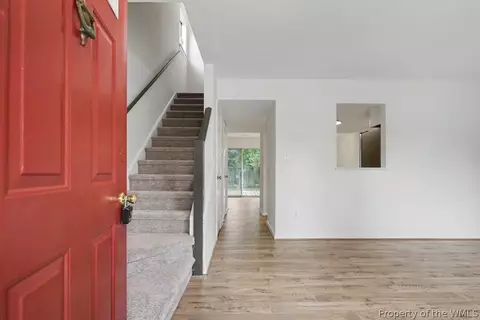Entry Way - 28 Bayview Ct, Hampton, VA 23664 photo 1 of 3
