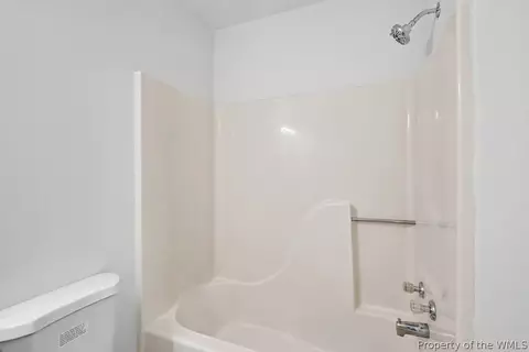 Bath - 28 Bayview Ct, Hampton, VA 23664 photo 5 of 5